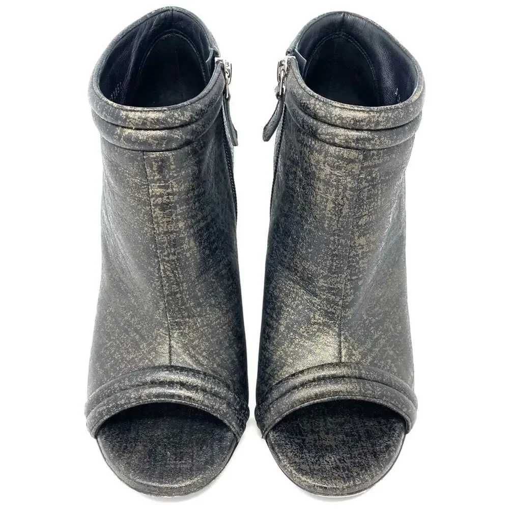 CHANEL archival 16s